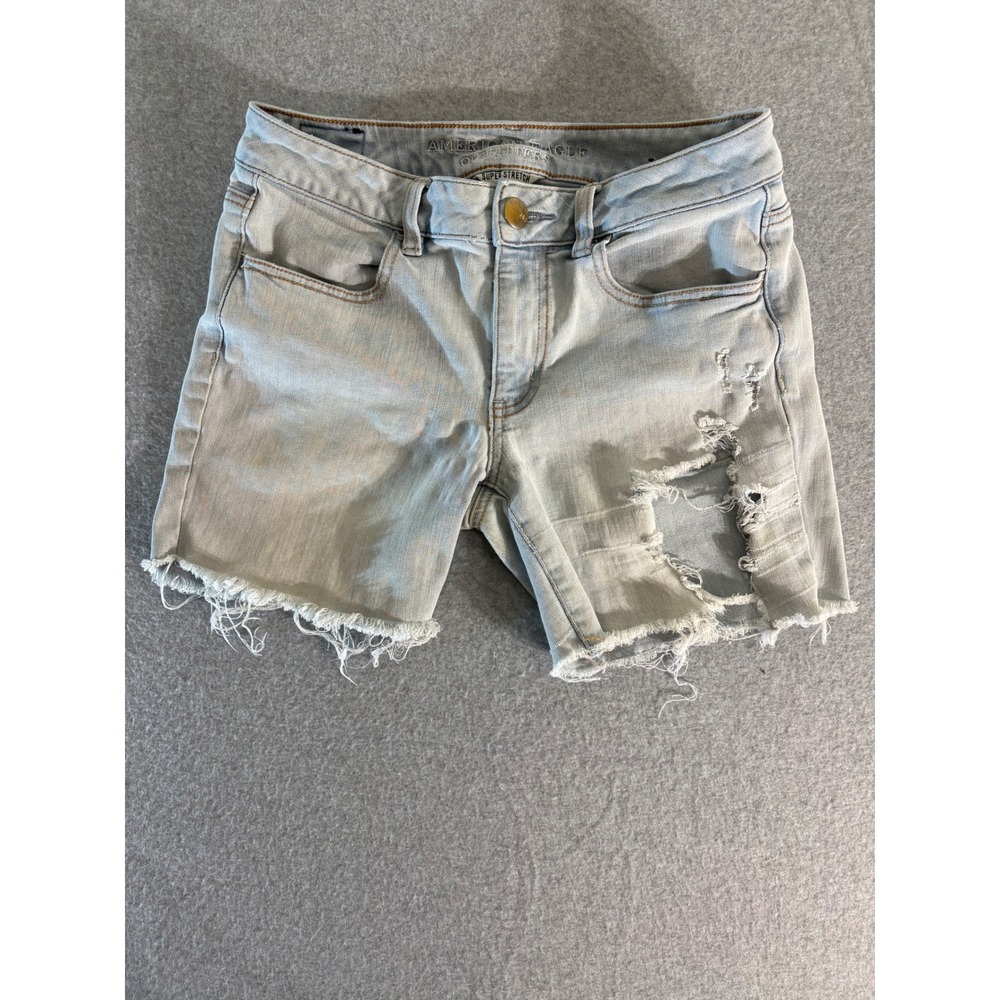 American Eagle Super‎ Stretch Distressed Denim Shorts Light Wash Size 6 Long